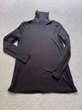 Ann Taylor Black Folded Turtleneck Top